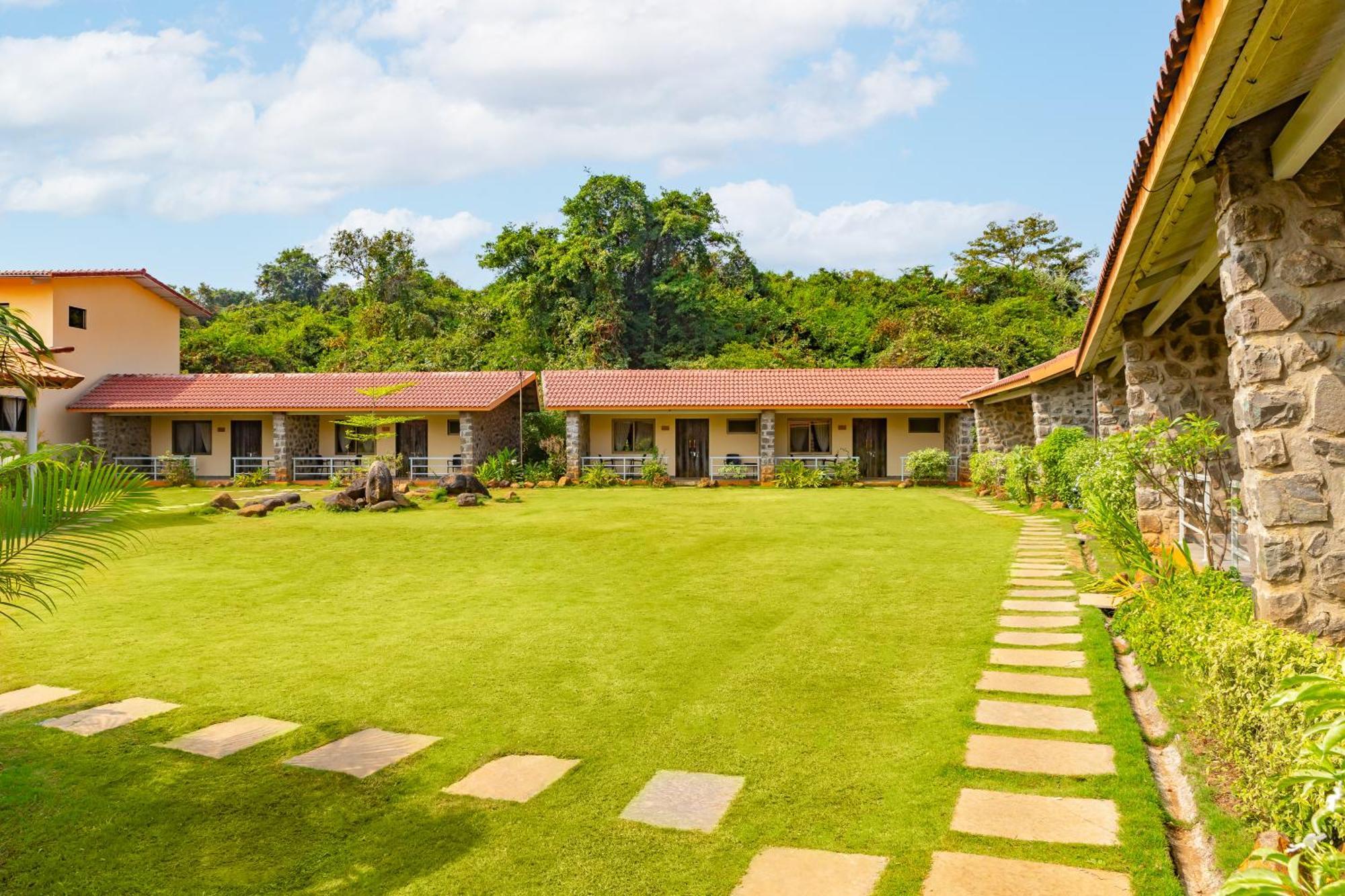 Casa Amora Lonavala Kültér fotó