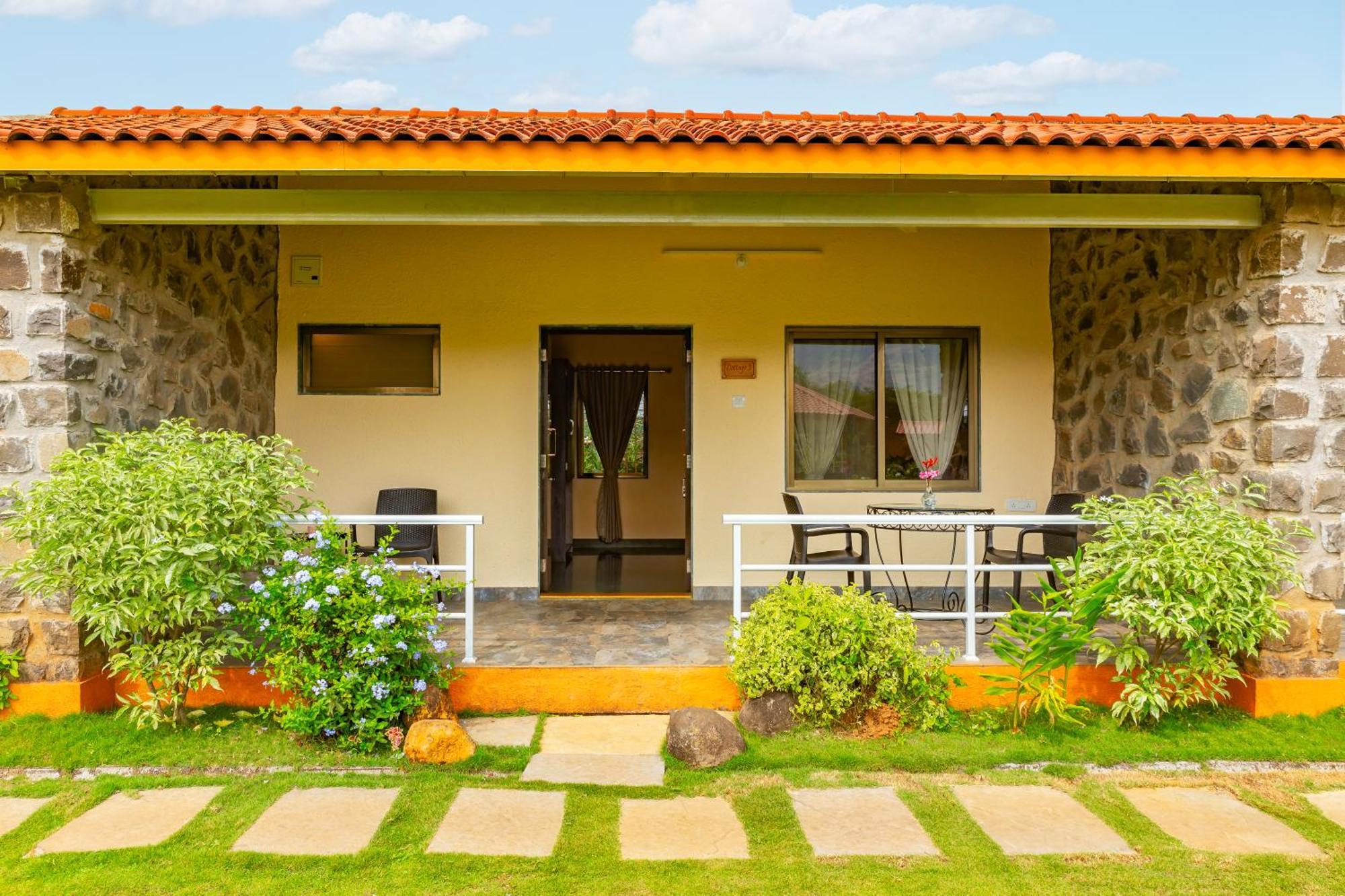 Casa Amora Lonavala Kültér fotó