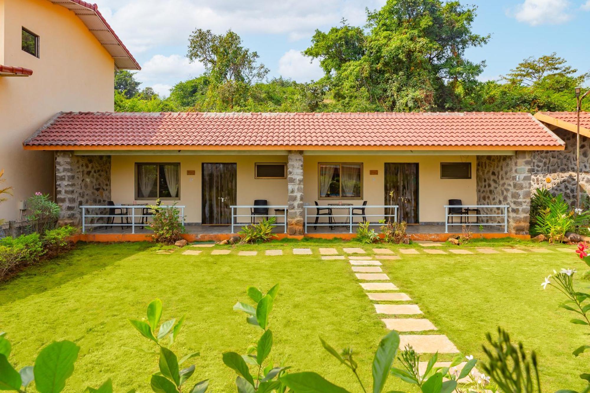 Casa Amora Lonavala Kültér fotó